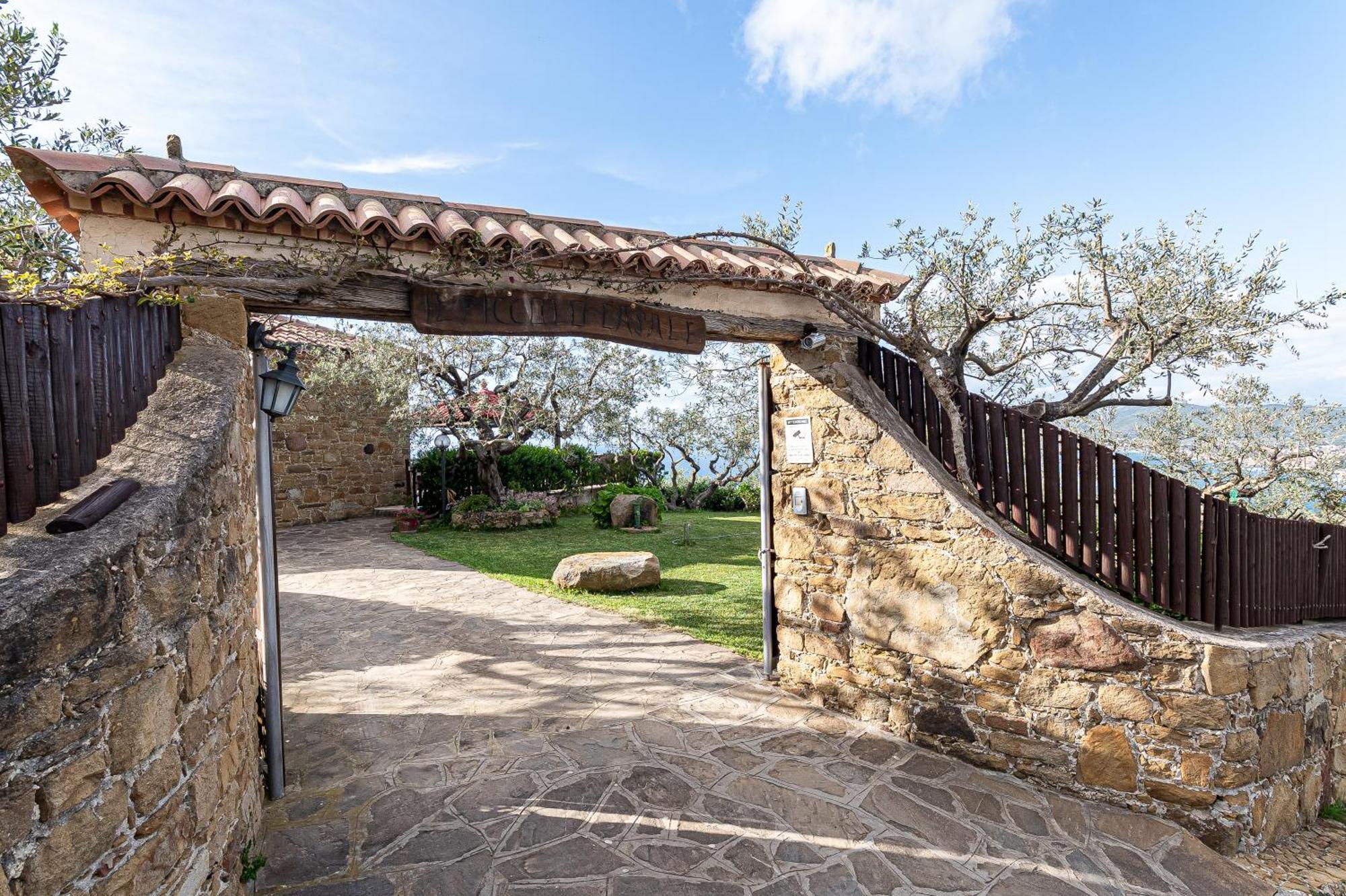 Bellezza In Cilento Panoramic Apts Castellabate Exteriör bild